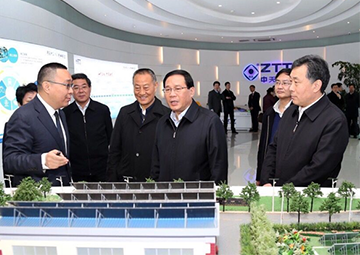 中共中央政治局常委、、、国务院总理， 时任江苏省委书记李强考察亚洲必赢科技